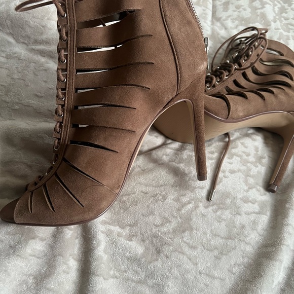 Steve Madden lace up booties - Picture 5 of 10